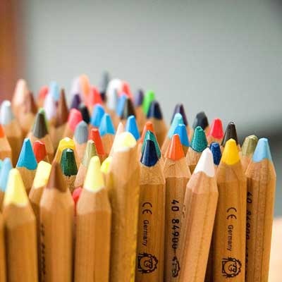 Foto aufrechtstehender Buntsifte