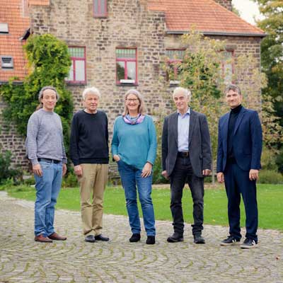 Gruppe bestehend aus Aufsichsrats und Vorstandsmitgliedern