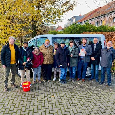 Uebergabe gespendeter Bus